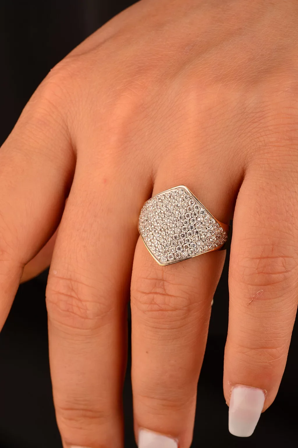 Cebeci 14 Ayar Taşlı Altın Yüzük