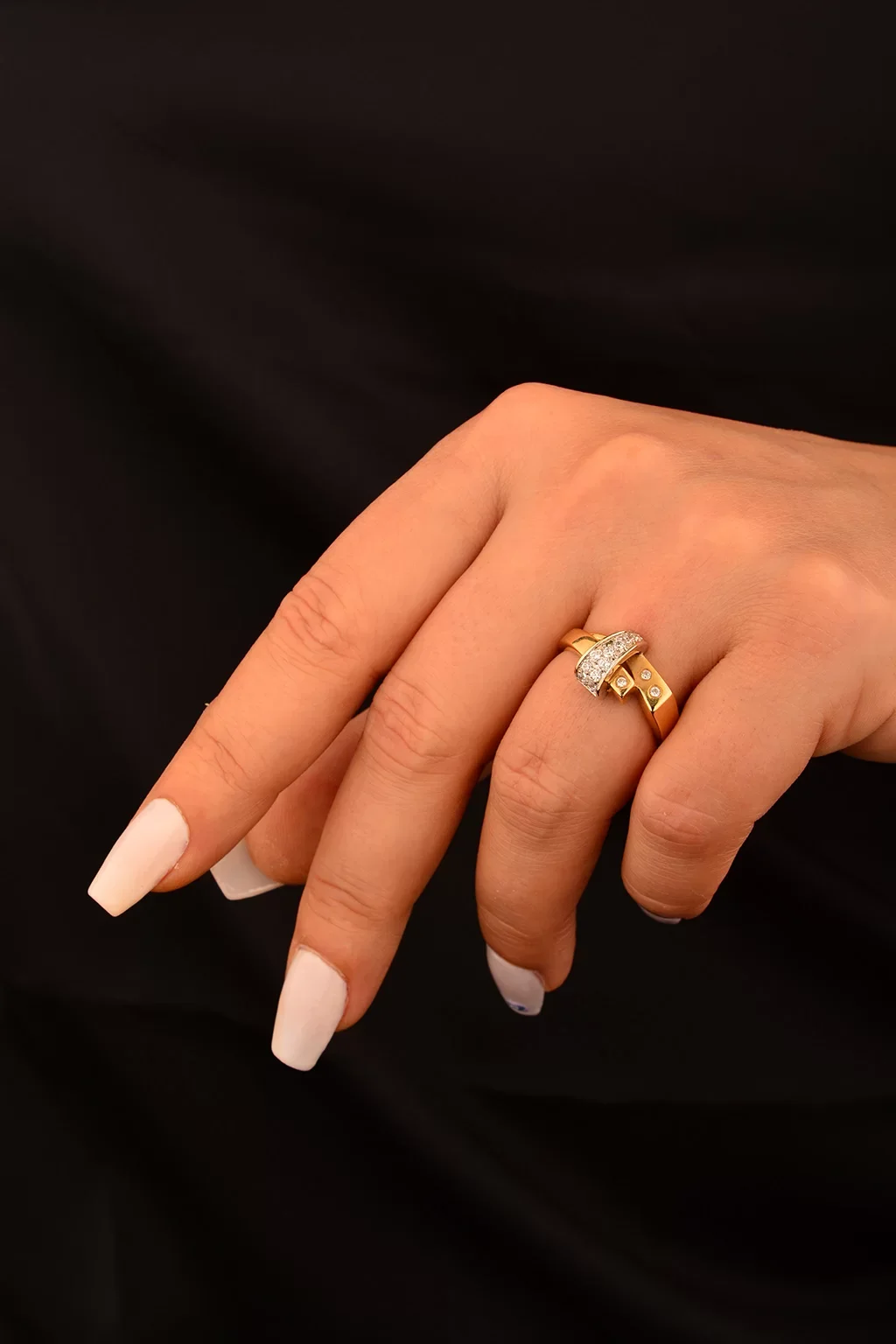 Cebeci 14 Ayar Taşlı Altın Yüzük