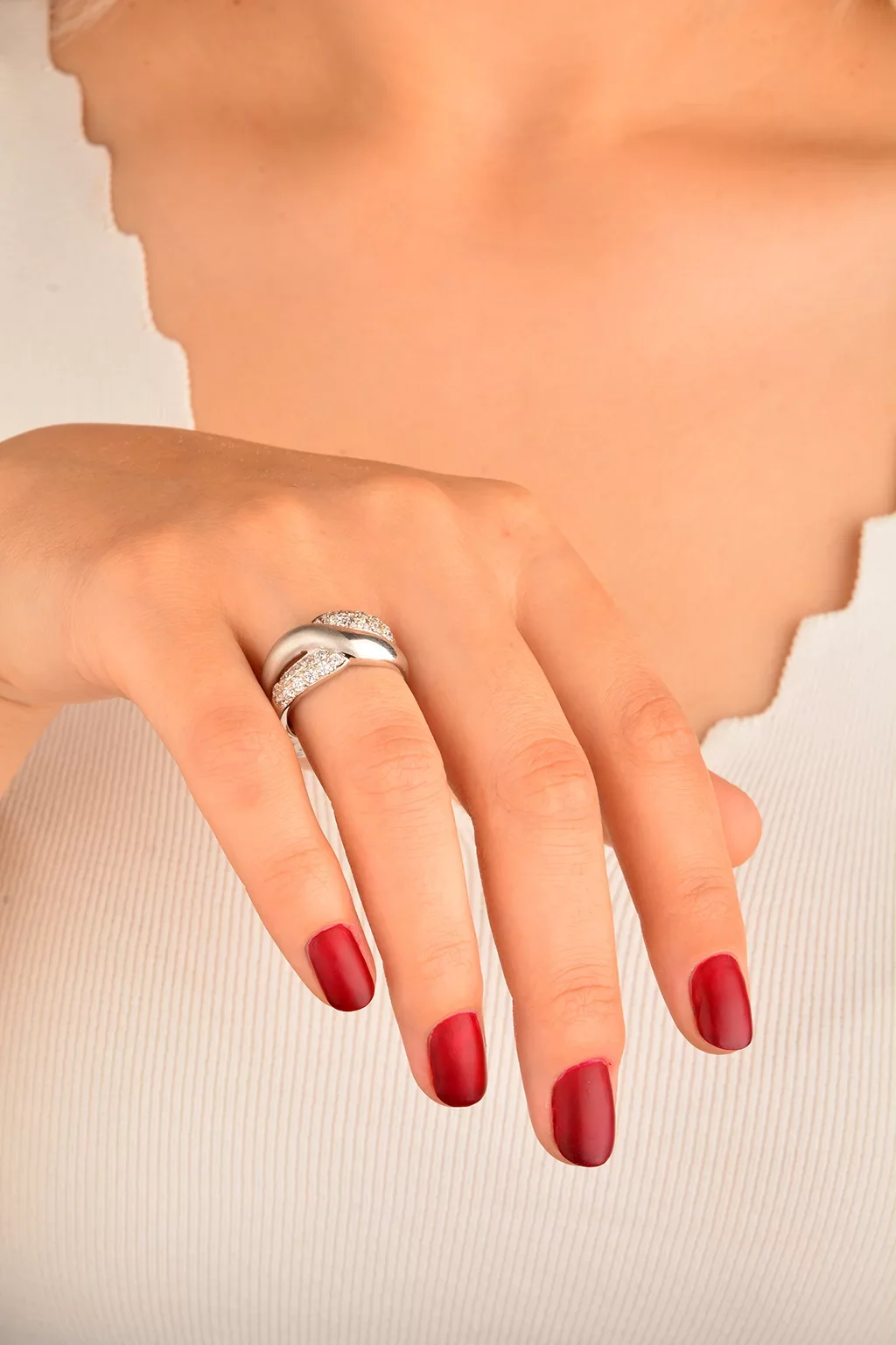 Cebeci 14 Ayar Taşlı Beyaz Altın Fantazi Yüzük