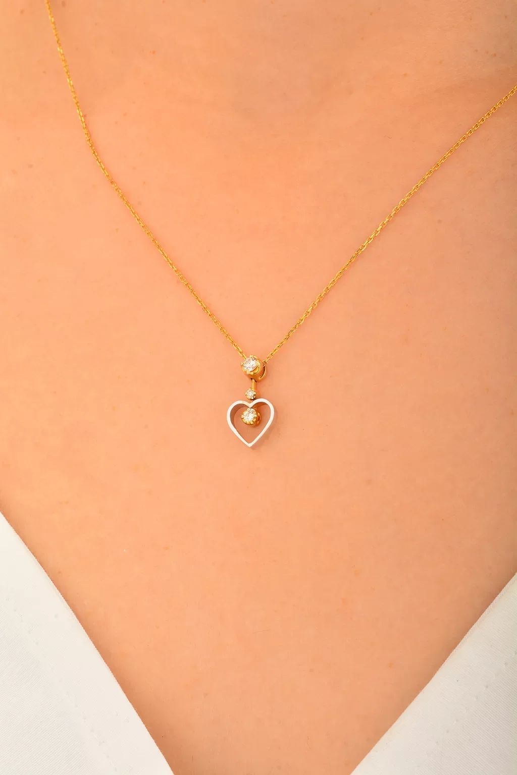 Cebeci 14 Ayar Taşlı Kalp Altın Kolye