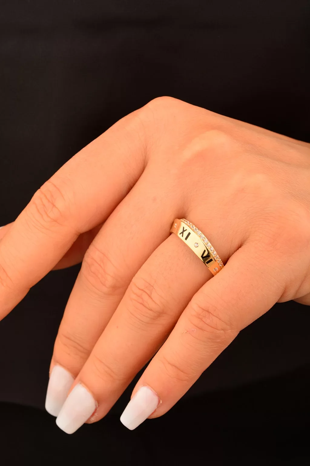 Cebeci 14 Ayar Taşlı Roma Rakamlı Altın Yüzük