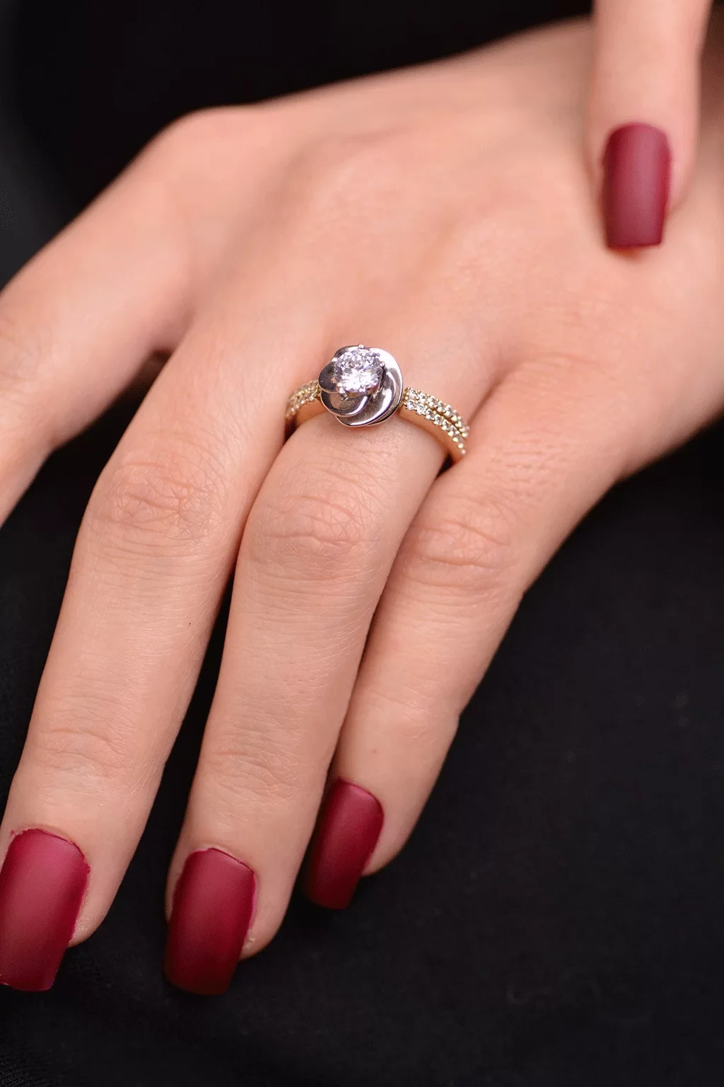 Cebeci 14 Ayar Taşlı Tektaş Altın Yüzük