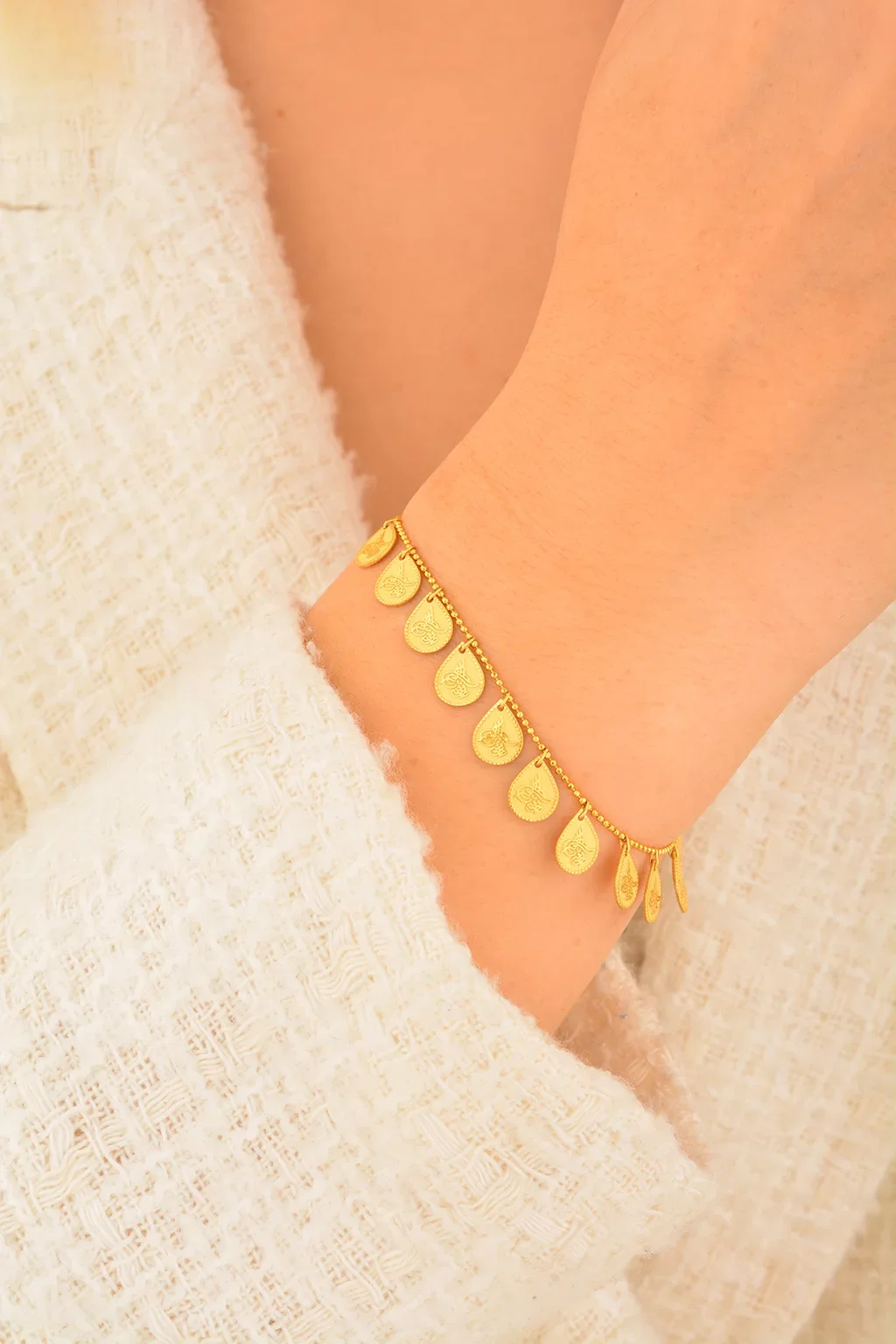 Cebeci 14 Ayar Tuğralı Altın Bileklik