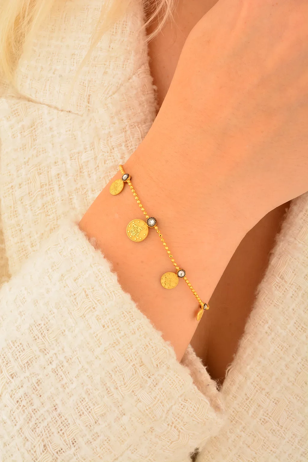 Cebeci 14 Ayar Tuğralı Sıralı Altın Bileklik