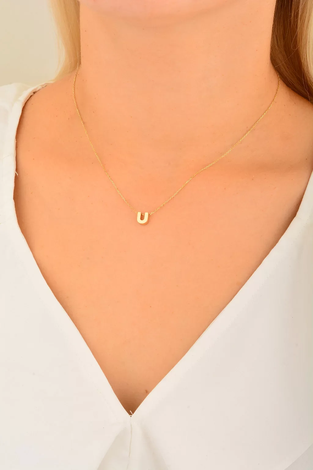 Cebeci 14 Ayar U Harfli Altın Kolye