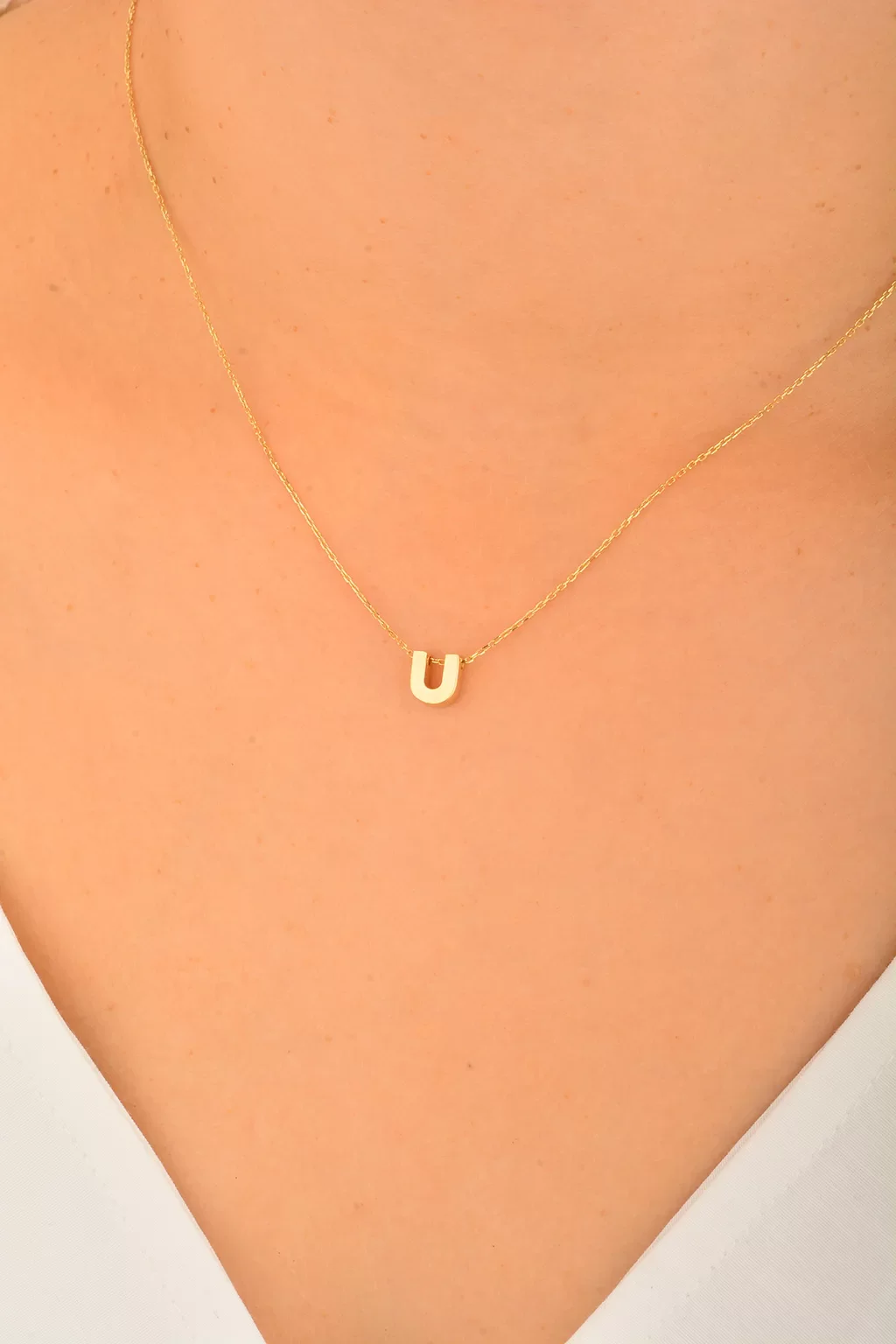 Cebeci 14 Ayar U Harfli Altın Kolye