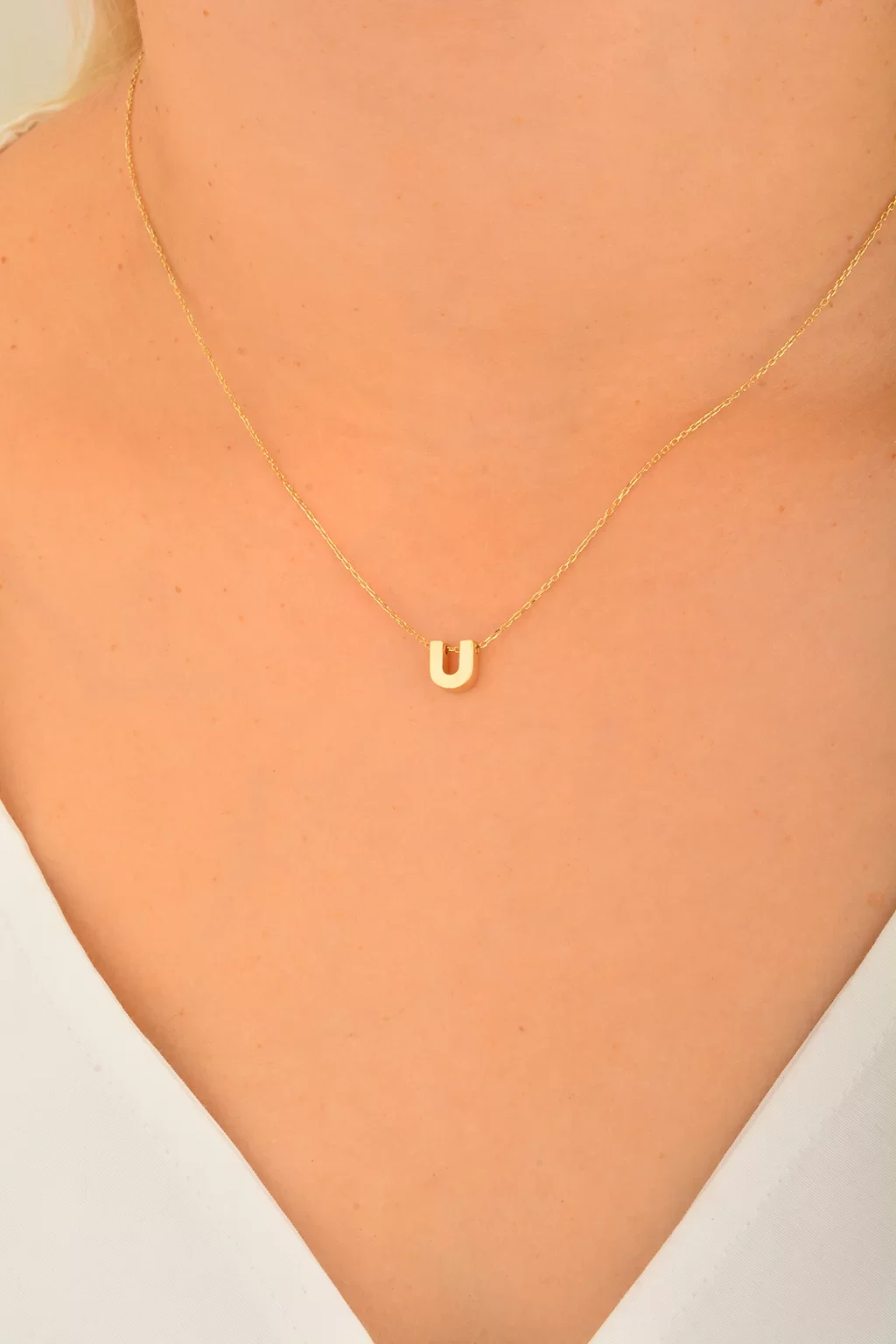 Cebeci 14 Ayar U Harfli Altın Kolye