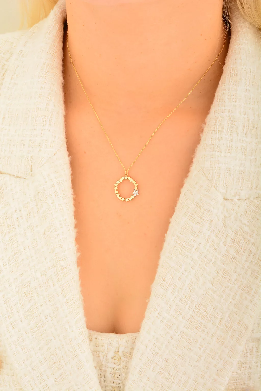 Cebeci 14 Ayar Yıldız Halkalı Altın Kolye