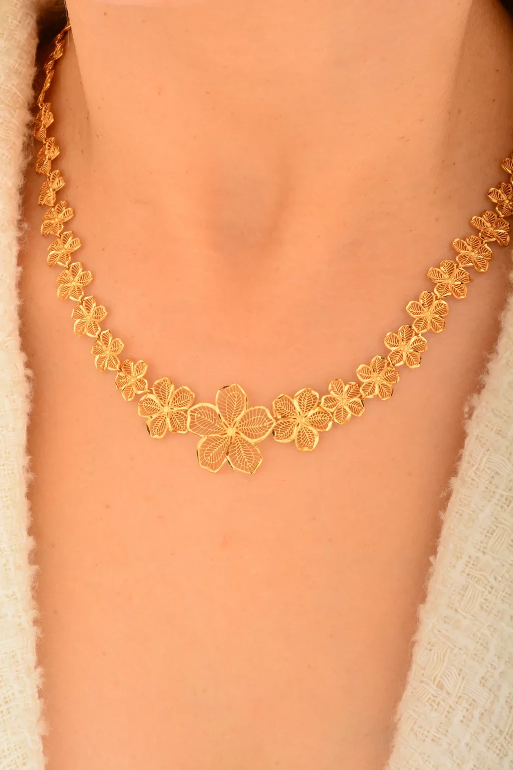 Cebeci 22 Ayar Çiçek Altın Kolye