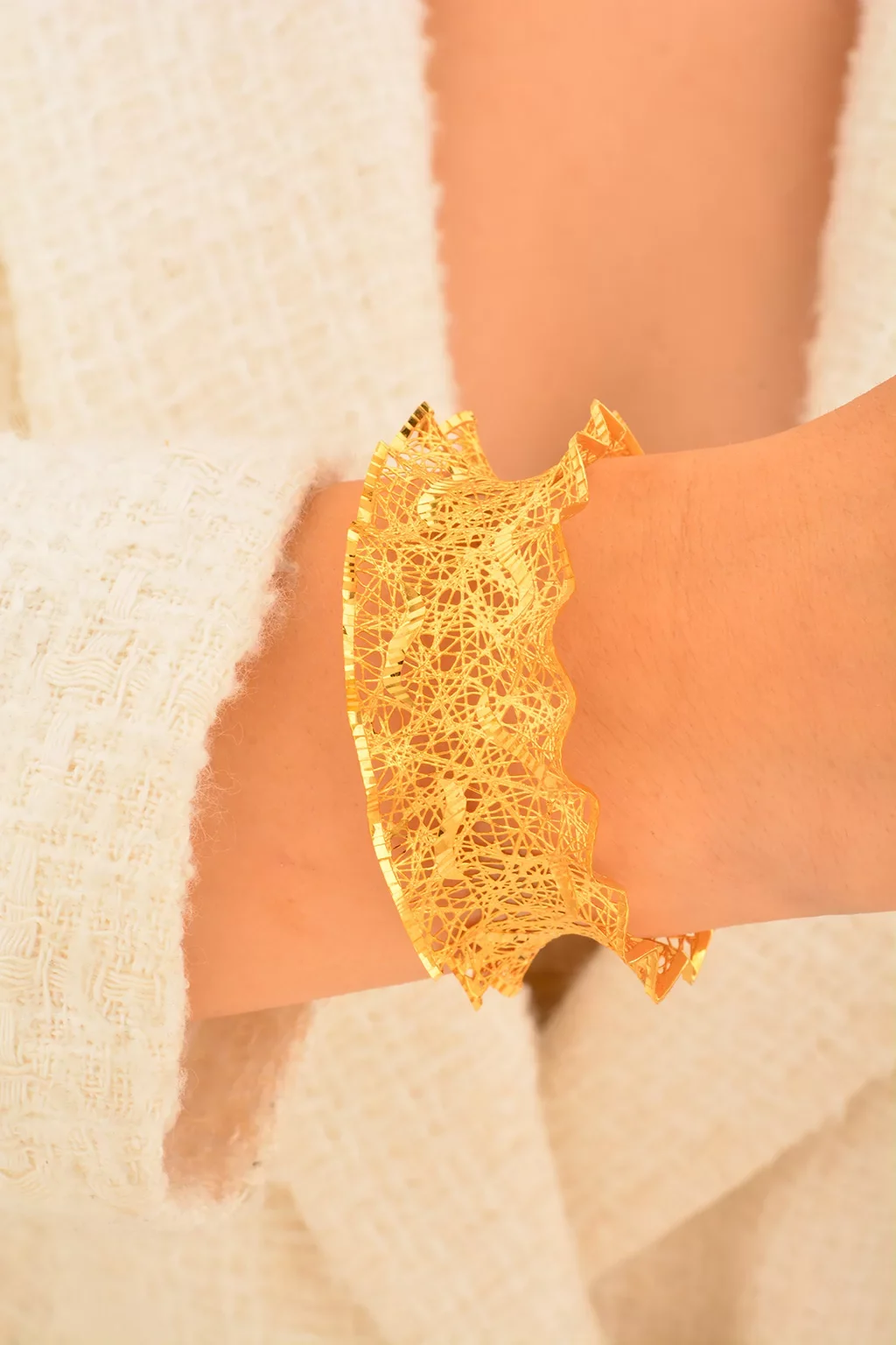 Cebeci 22 Ayar Dalgalı Altın Bilezik