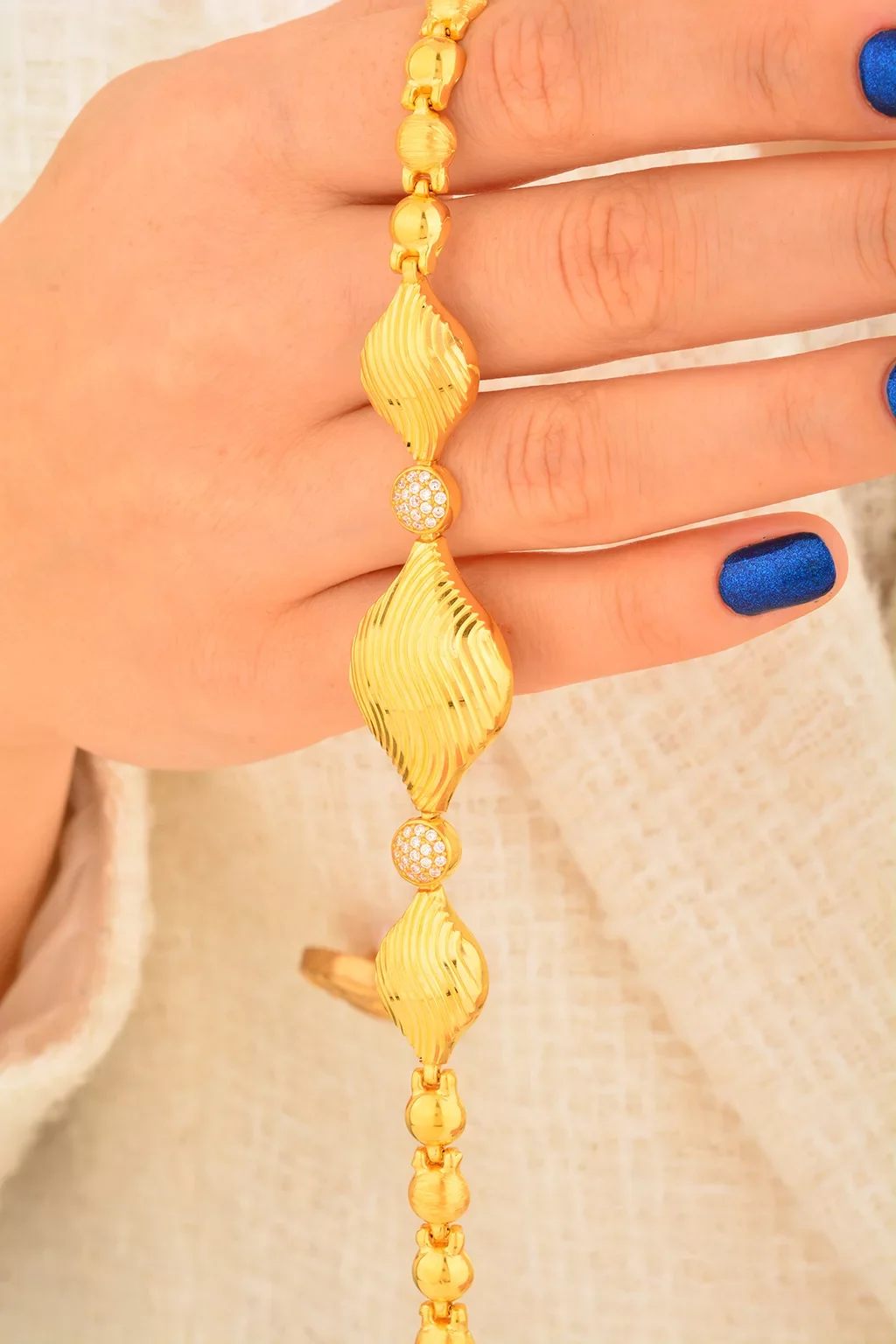 Cebeci 22 Ayar Deniz Kabuğu Altın Bileklik