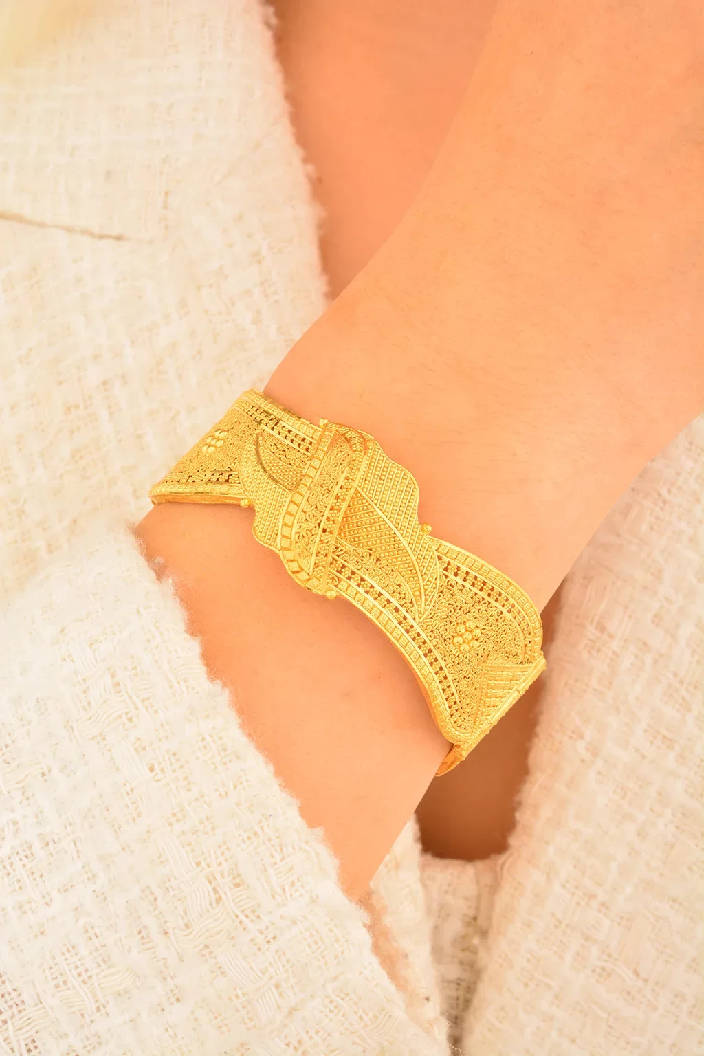 Cebeci 22 Ayar Hint İşi Altın Bilezik