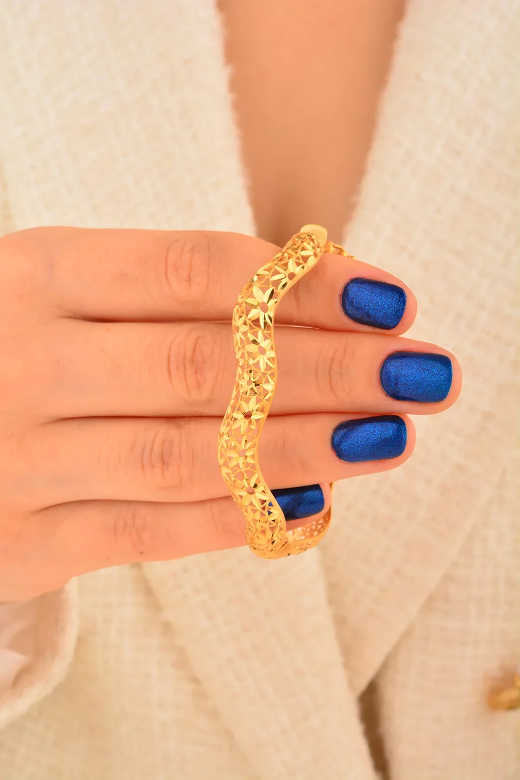 Cebeci 22 Ayar Su Dalgası Kelepçe Altın Bilezik