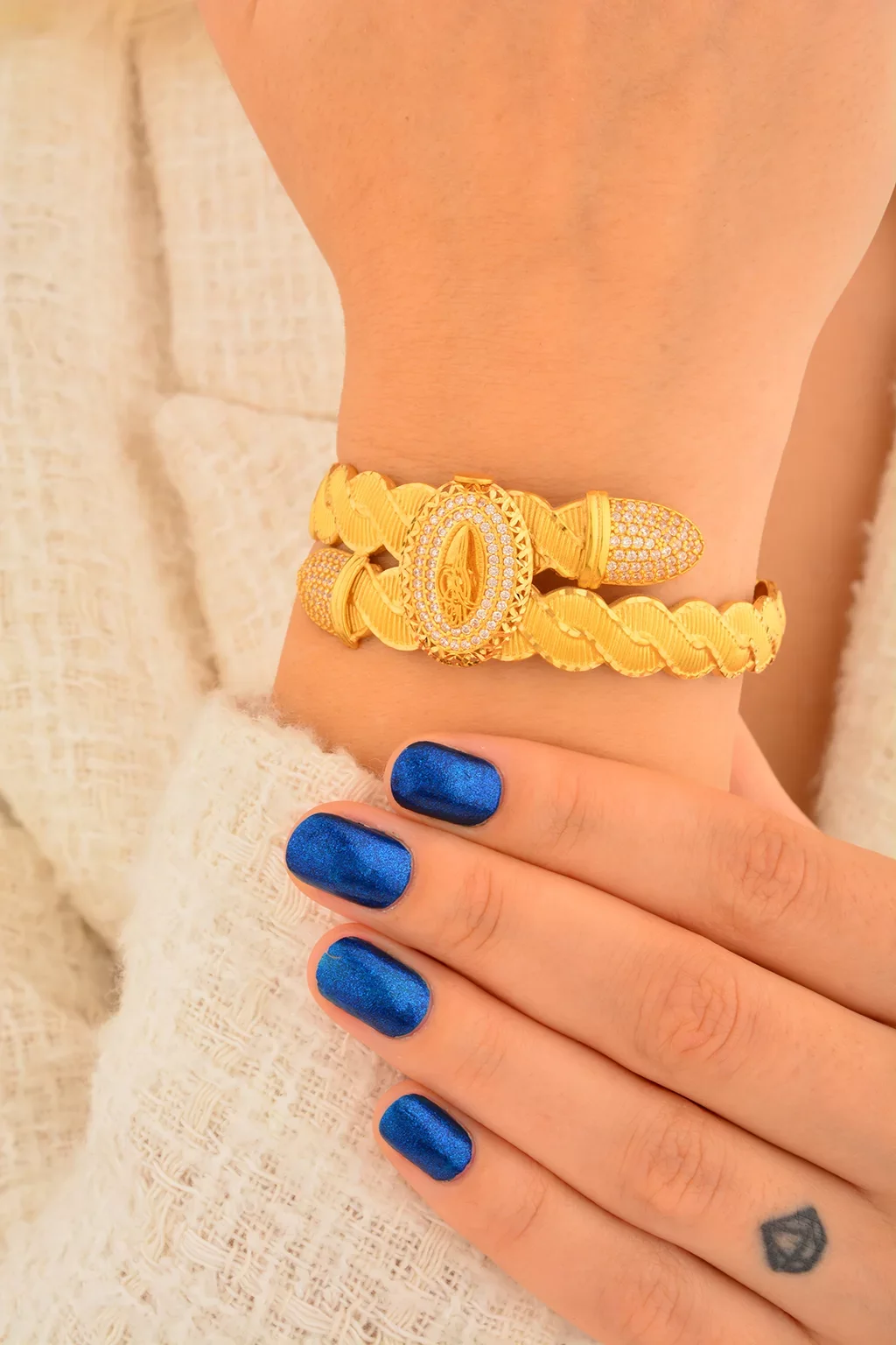 Cebeci 22 Ayar Tuğralı Burgu Kelepçe Altın Bilezik