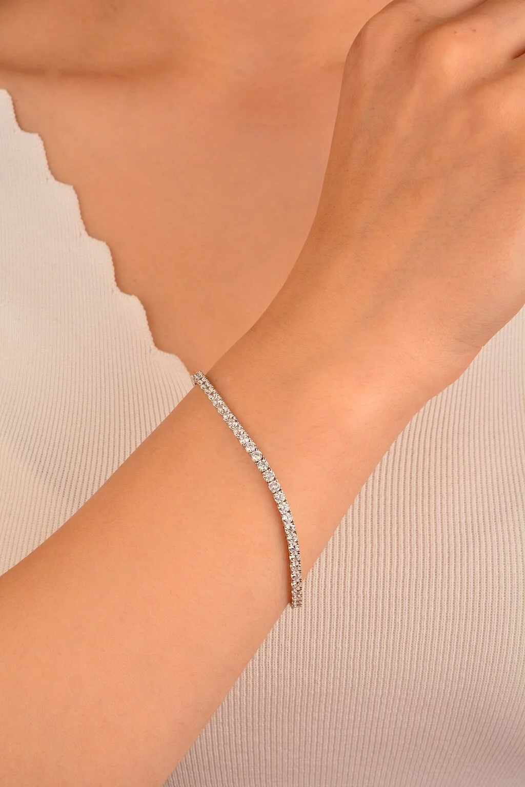 Cebeci 14 Ayar Suyolu Taşlı Altın Bileklik