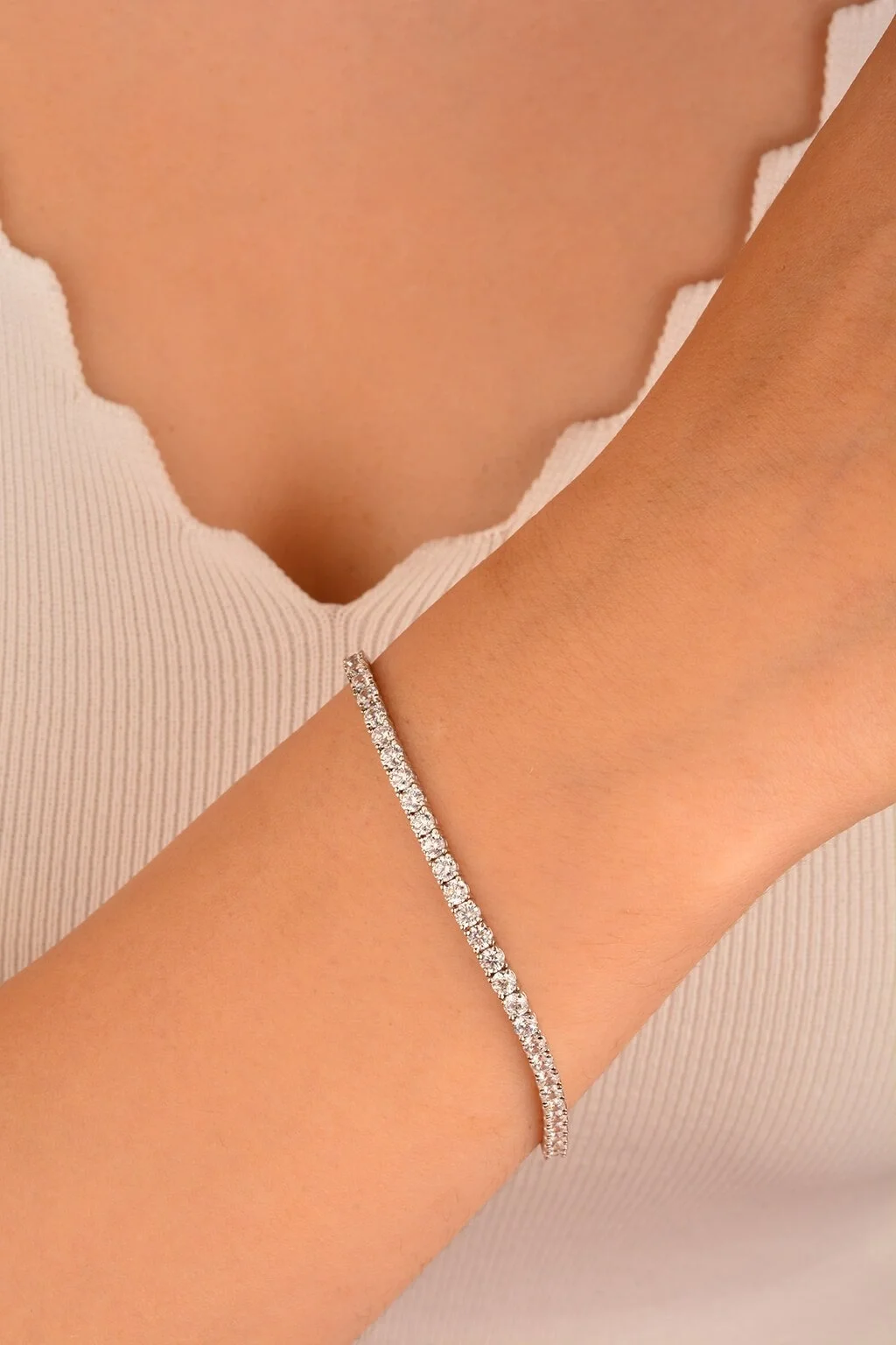 Cebeci 14 Ayar Suyolu Taşlı Altın Bileklik