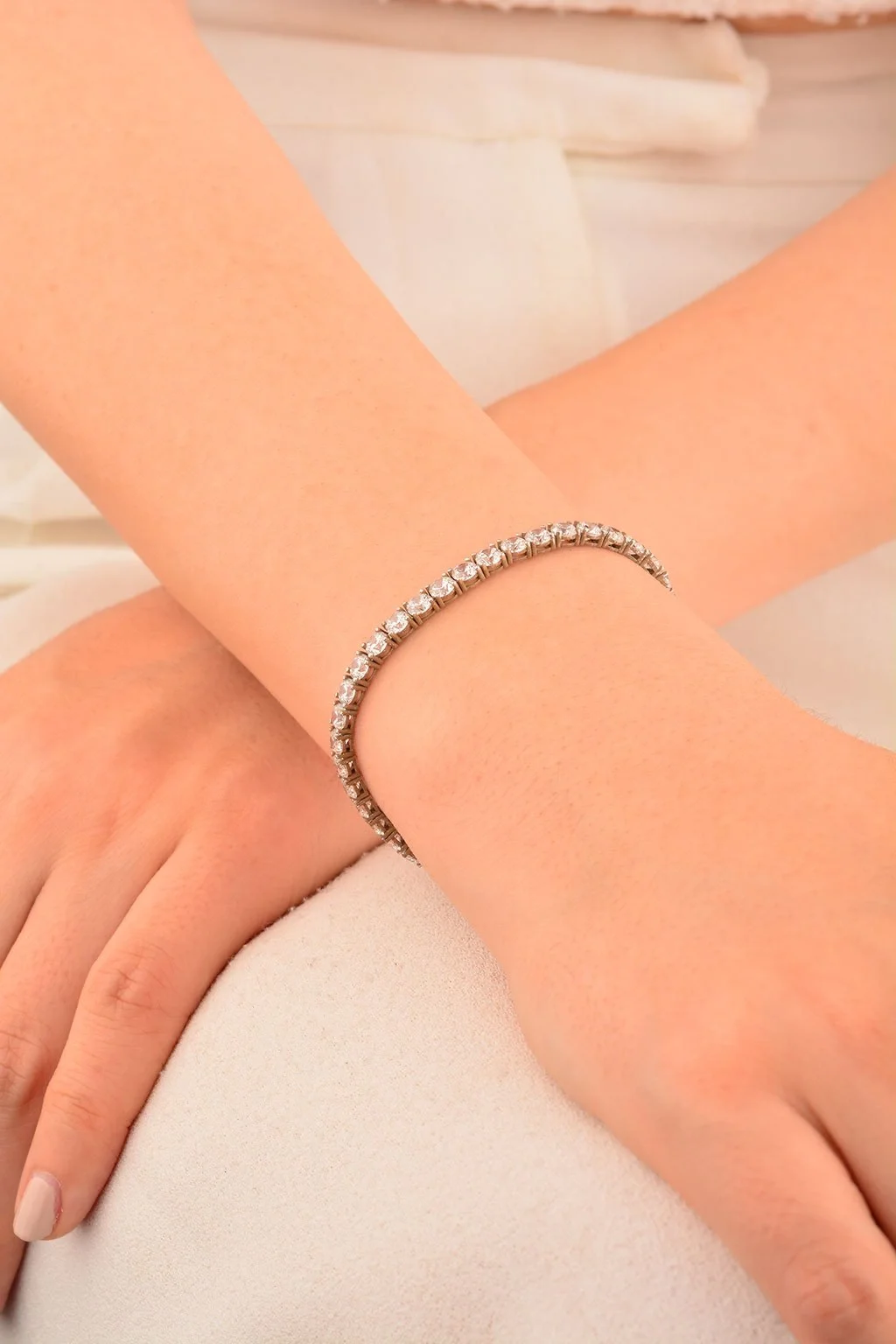 Cebeci 14 Ayar Taşlı Suyolu Altın Bileklik