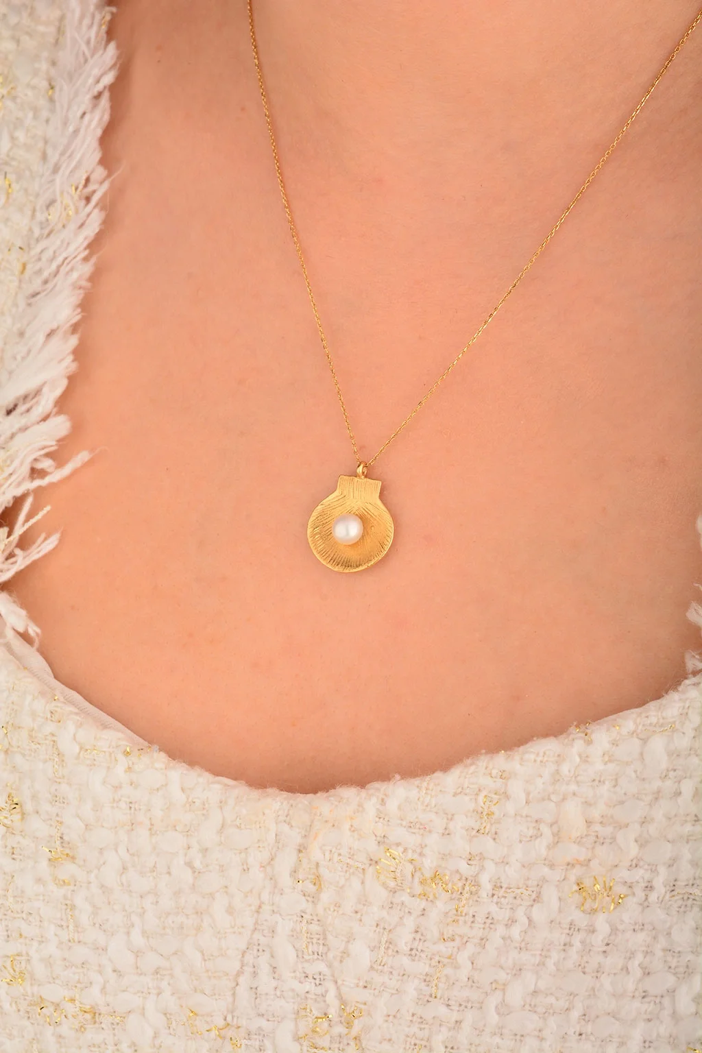 Cebeci 14 Ayar İncili Deniz Kabuğu Altın Kolye