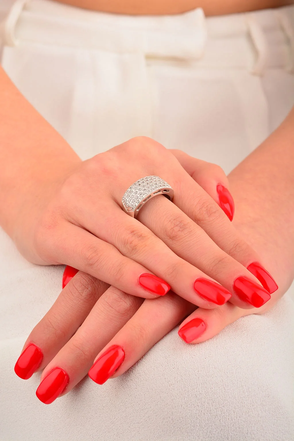 Cebeci 14 Ayar Taşlı Sıralı Altın Yüzük