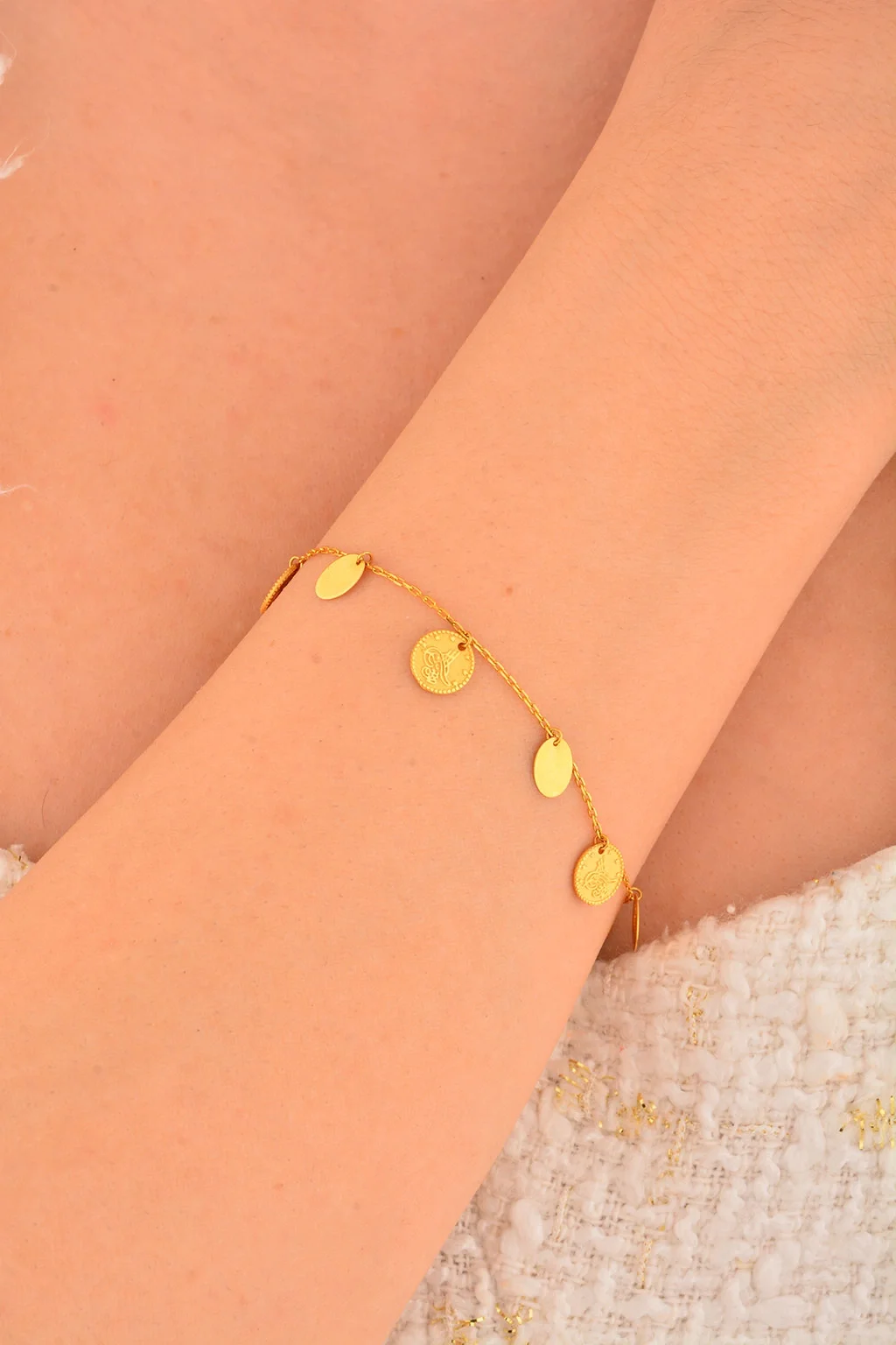 Cebeci 14 Ayar Tuğralı Sıralı Altın Bileklik