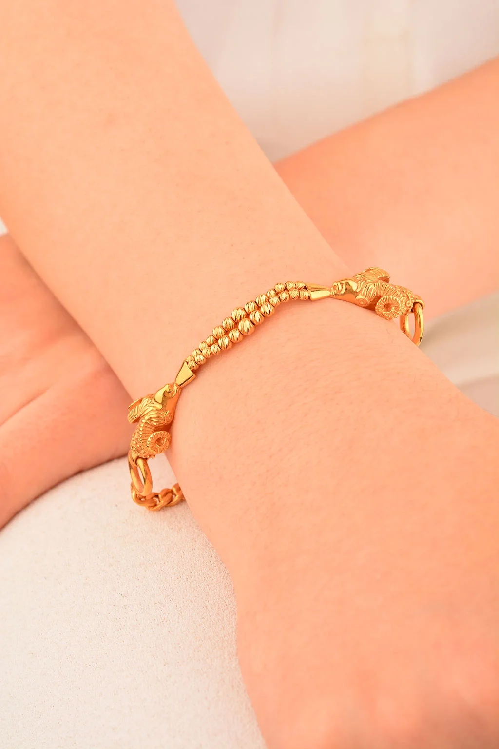 Cebeci 22 Ayar Koç Başı Altın Bileklik