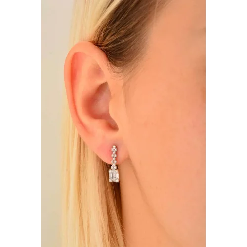 Cebeci 14 Ayar Baget Taşlı Küpe