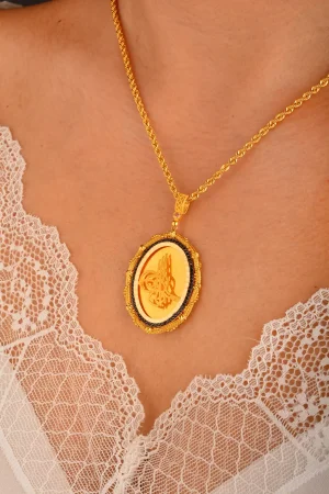 Cebeci 14 Ayar Siyah Taşlı Tuğralı Altın Kolye Ucu