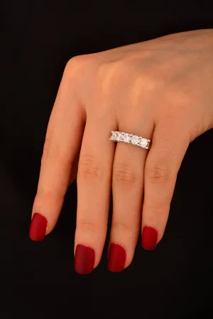 Beş Taş Beyaz Altın Yüzük