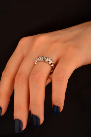 Beş Taş Beyaz Altın Yüzük