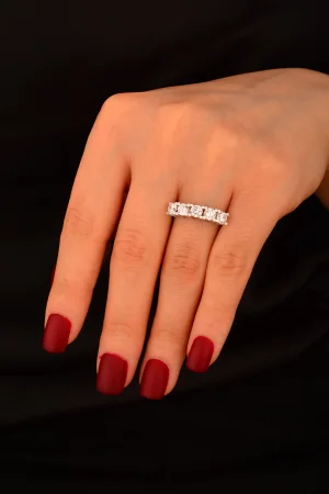 Beş Taş Beyaz Altın Yüzük