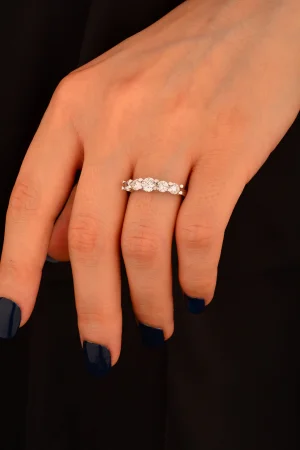 Beş Taş Beyaz Altın Yüzük