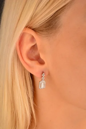 Cebeci 14 Ayar Baget Taşlı Beyaz Altın Küpe