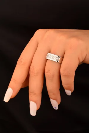 Taşlı Beyaz Altın Yüzük