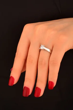 Tek Taş Altın Yüzük