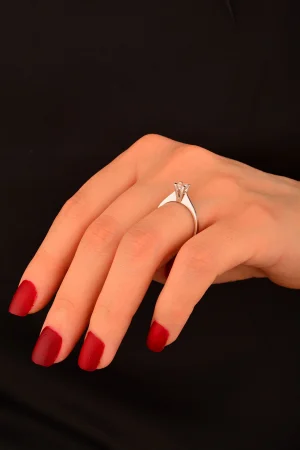 Tek Taş Altın Yüzük