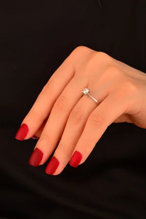 Tek Taş Altın Yüzük