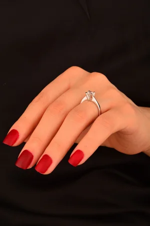 Tek Taş Altın Yüzük