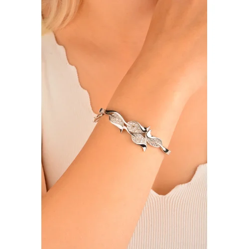 Cebeci 14 Ayar Lale Beyaz Altın Kelepçe Bilezik