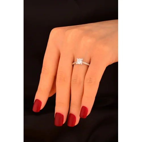 Taşlı Tek Taş Altın Yüzük