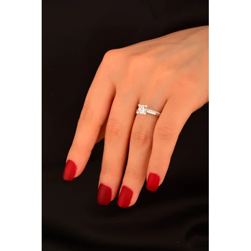 Tek Taş Altın Yüzük