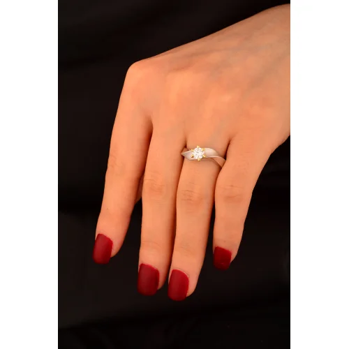 Tek Taş Altın Yüzük