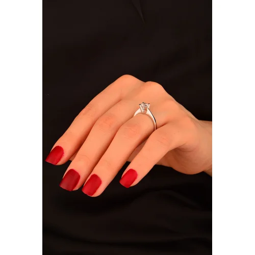 Tek Taş Altın Yüzük