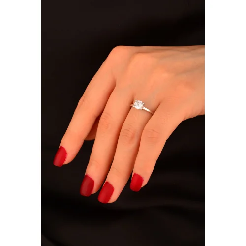 Tek Taş Altın Yüzük