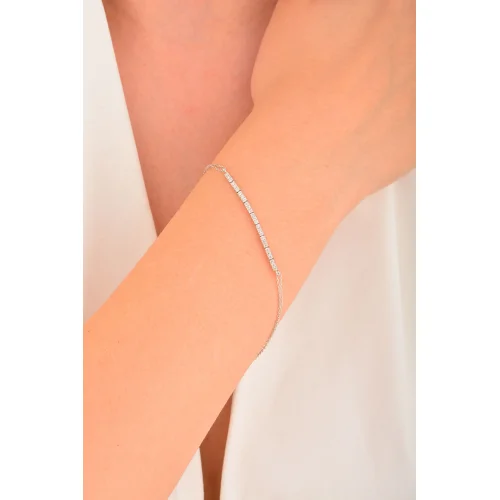 Cebeci 14 Ayar Beyaz Altın Sırataşlı Altın Bileklik