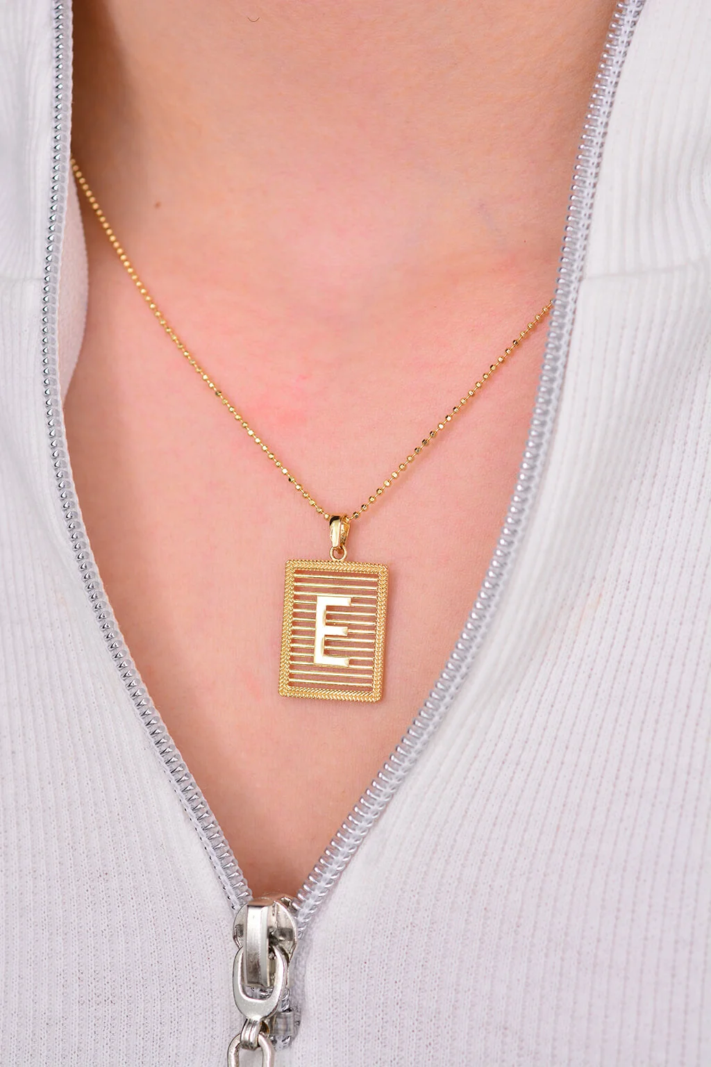 14 Ayar E Harfli Altın Kolye Ucu