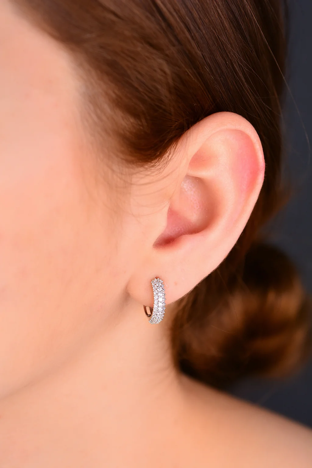 14 Ayar Taşlı Halka Altın Küpe