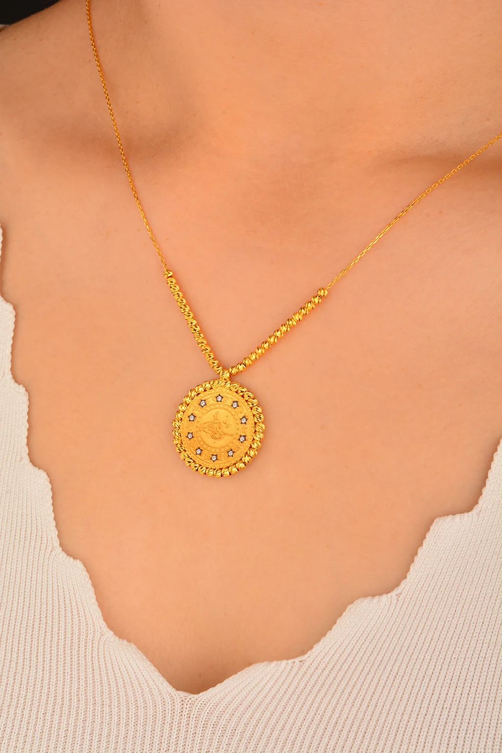 Cebeci 22 Ayar Dorikalı Tuğra Altın Kolye