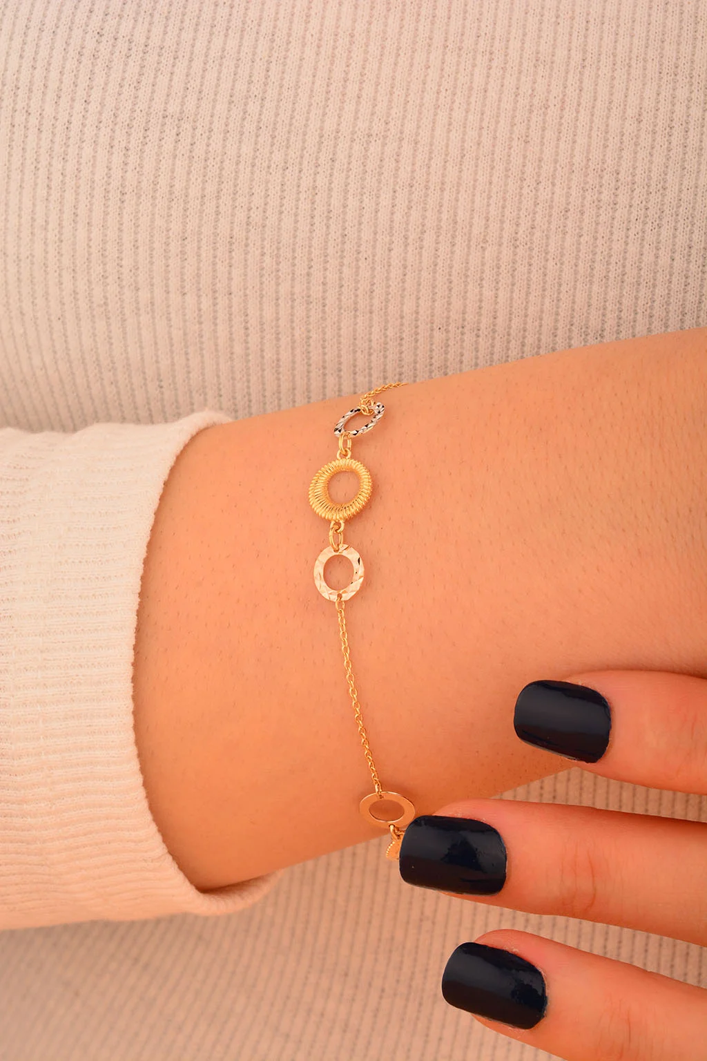 Cebeci 14 Ayar Renkli Halkalı Altın Bileklik