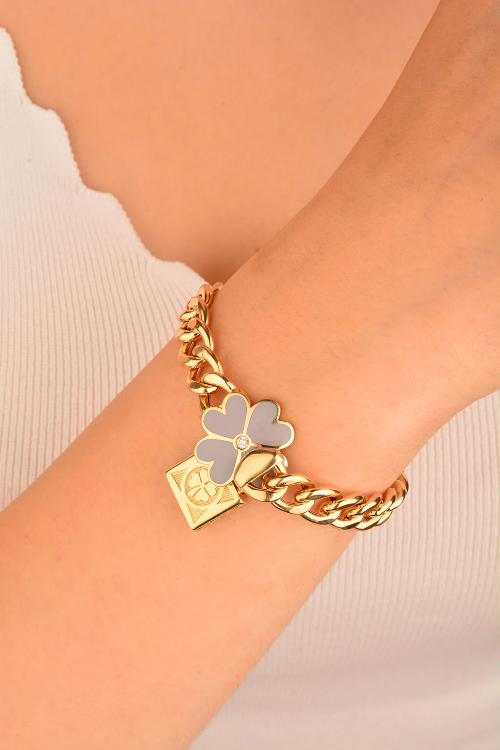 Cebeci 14 Ayar Yoncalı Altın Bileklik