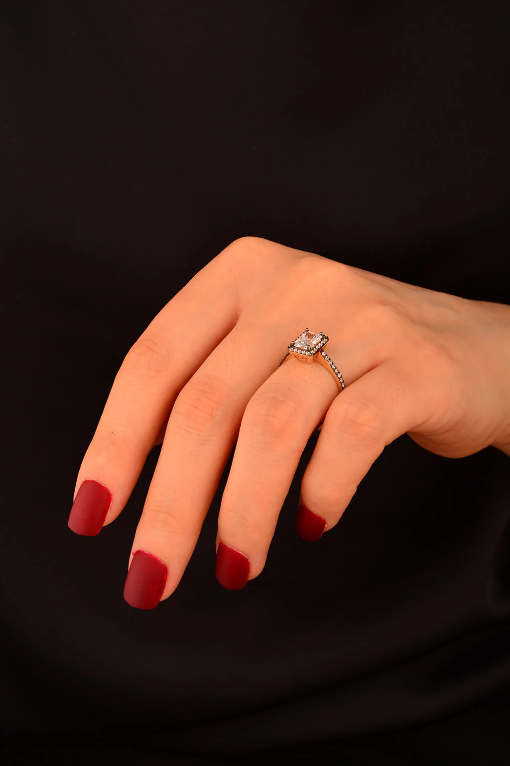 Baget Taş Rose Altın Yüzük